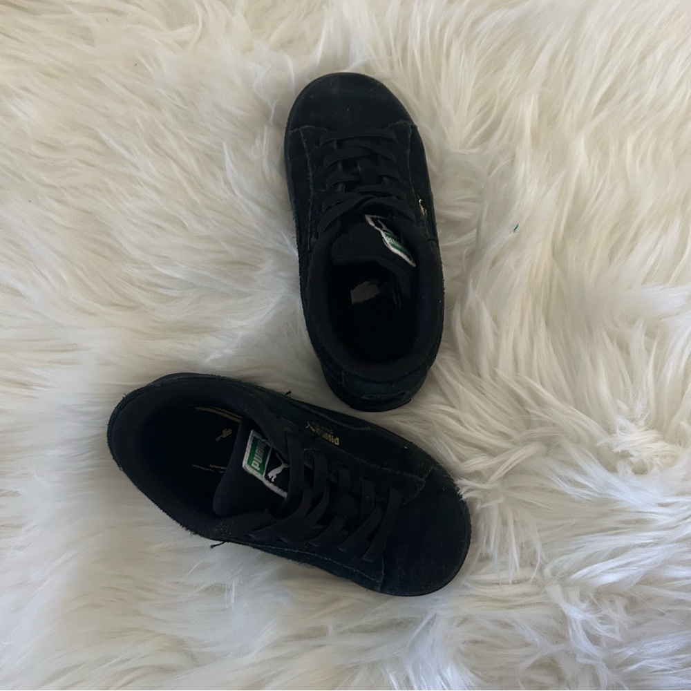 Puma kids black sneakers